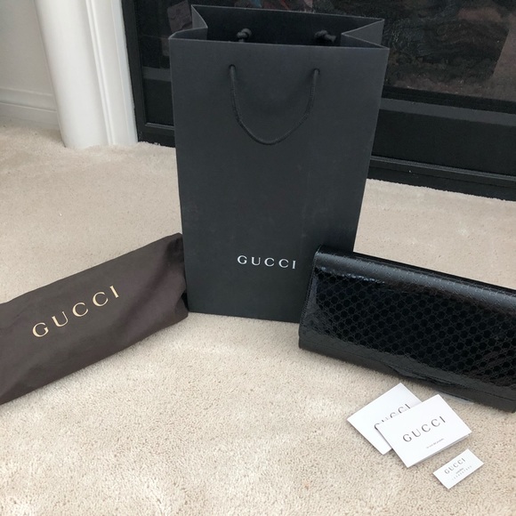 Gucci Handbags - GUCCI patent leather monogram logo Clutch